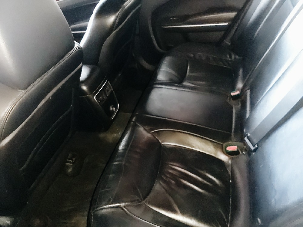 کرایسلەر 300